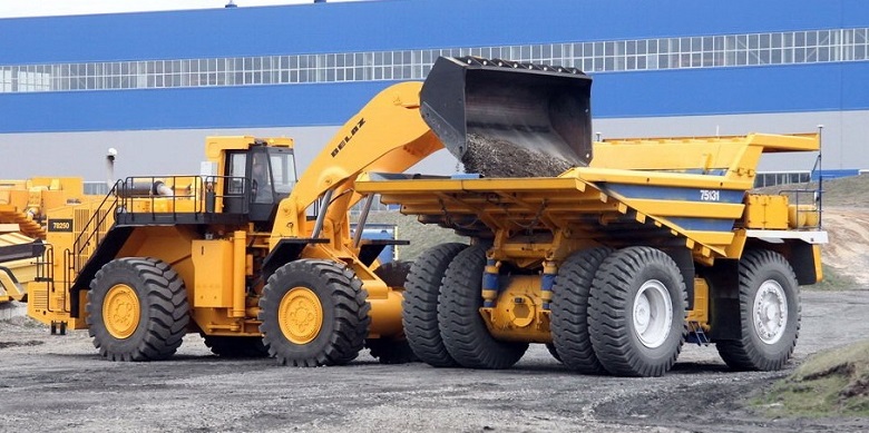 погрузчик БелАЗ-7822